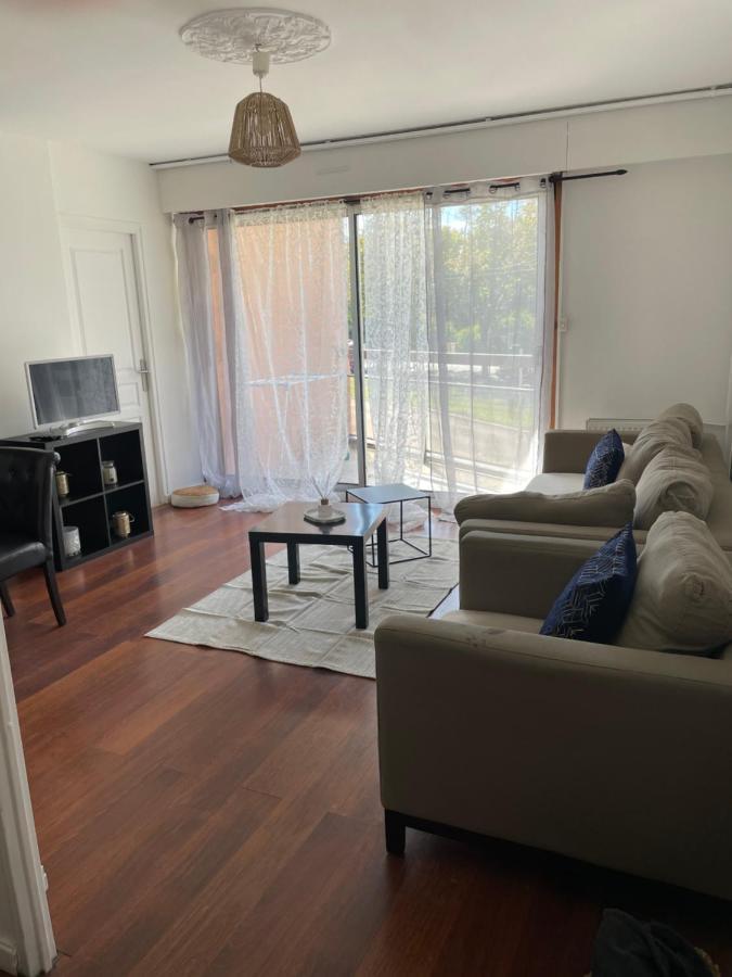 Appartement 2 Chambres Avec Parking Prive Gratuit Dijon Exterior photo